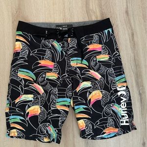 Hurley Boys Swim Trunks Shorts Sz. 12/26 with Pelican Design